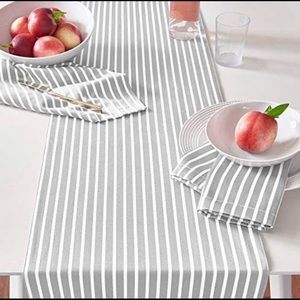 kate spade harbour drive table runner and napkins